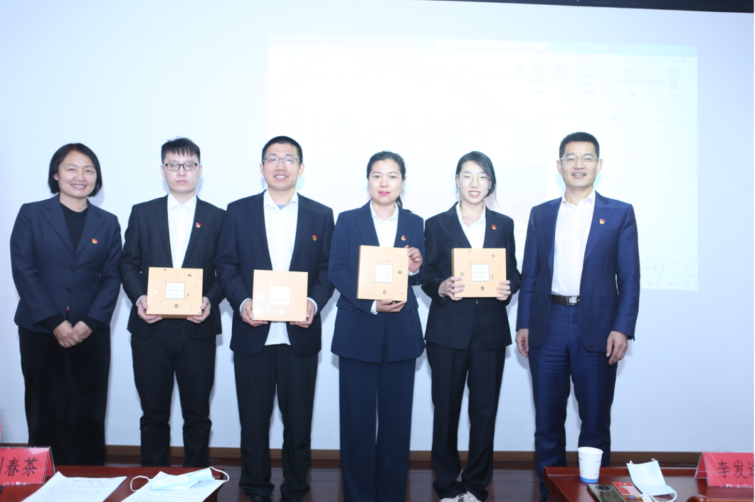以知識競賽別開生面的形式，社科賽斯黨支部集中學習黨的二十大精神